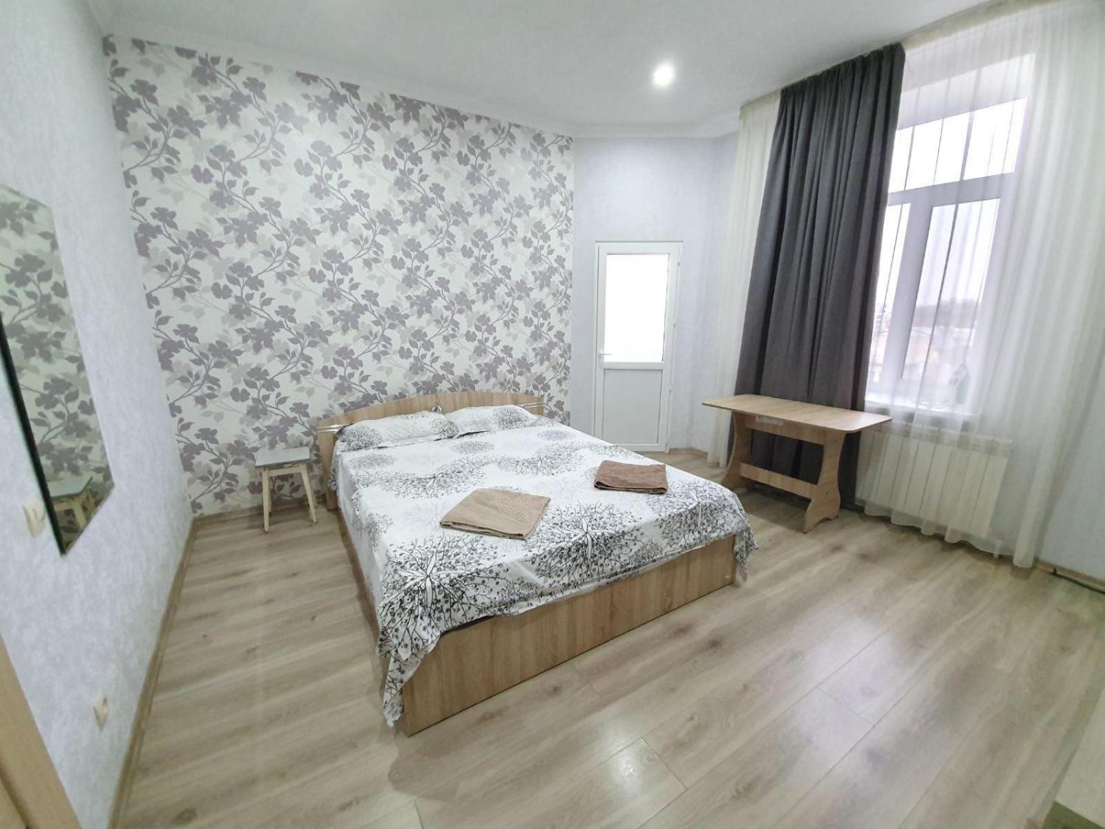 Tourist Home At Stefan Cel Mare With 2 Rooms Chisináu Exterior foto